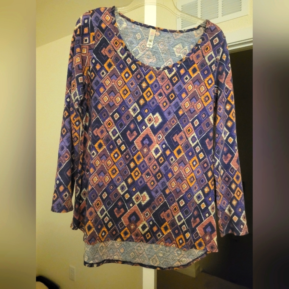 LulaRoe longsleeve